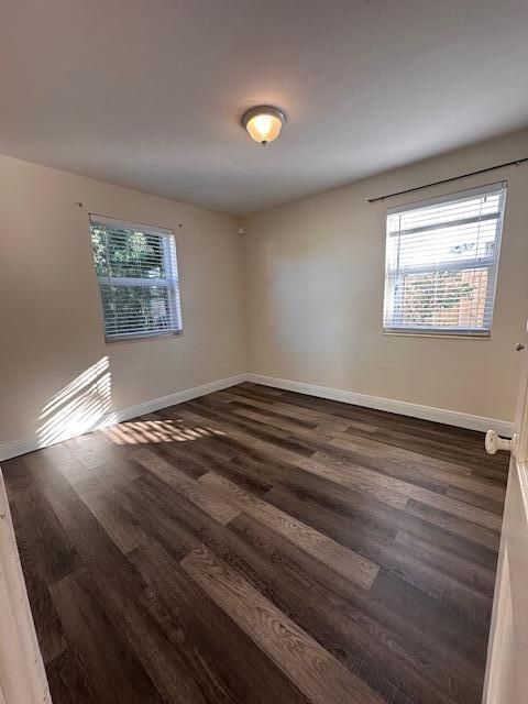 Active With Contract: $2,200 (2 beds, 1 baths, 750 Square Feet)