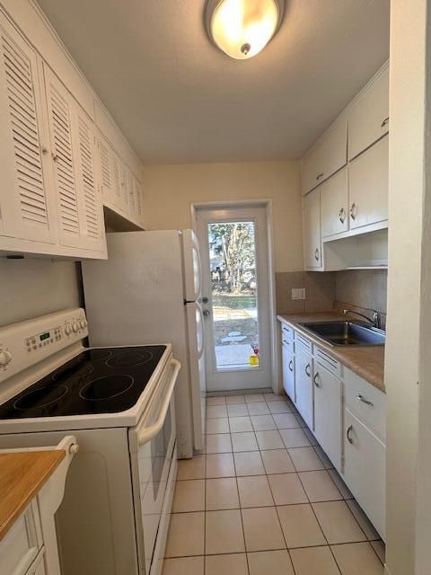 Active With Contract: $2,200 (2 beds, 1 baths, 750 Square Feet)