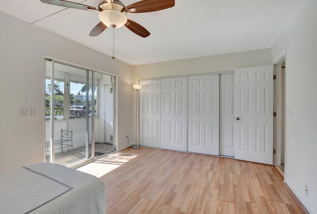 Active With Contract: $1,550 (1 beds, 1 baths, 720 Square Feet)