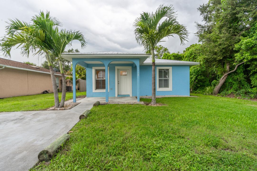 For Sale: $1,299,000 (3 beds, 2 baths, 1215 Square Feet)