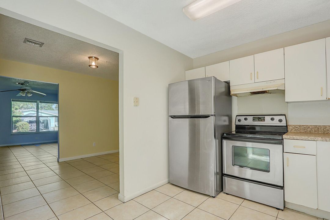 For Rent: $2,300 (3 beds, 1 baths, 1073 Square Feet)