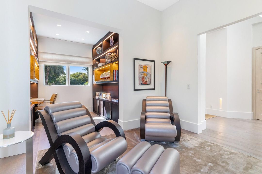 For Sale: $9,950,000 (7 beds, 8 baths, 5648 Square Feet)