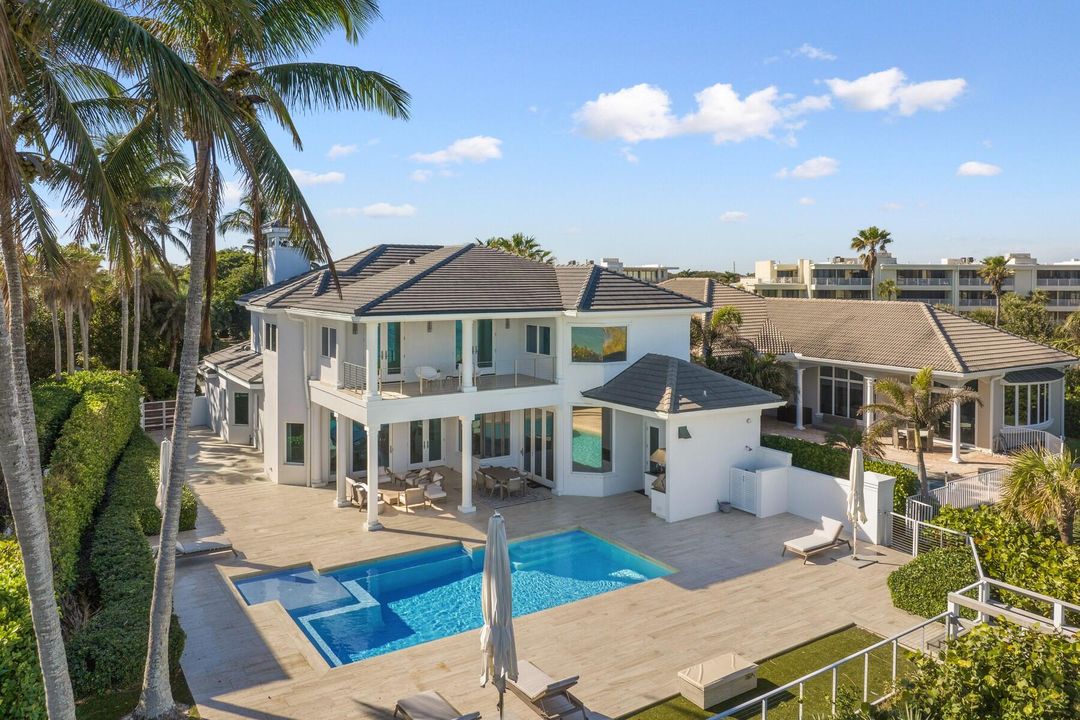 For Sale: $9,950,000 (7 beds, 8 baths, 5648 Square Feet)