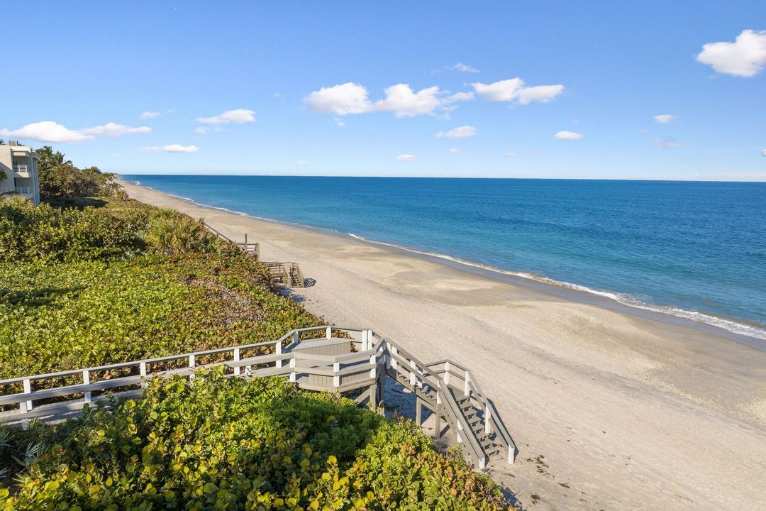 For Sale: $9,950,000 (7 beds, 8 baths, 5648 Square Feet)