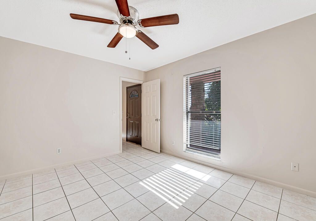 Active With Contract: $455,000 (3 beds, 2 baths, 1000 Square Feet)