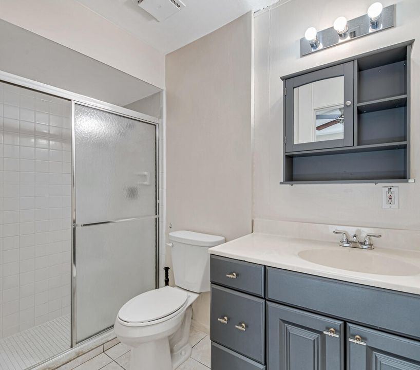 Active With Contract: $455,000 (3 beds, 2 baths, 1000 Square Feet)