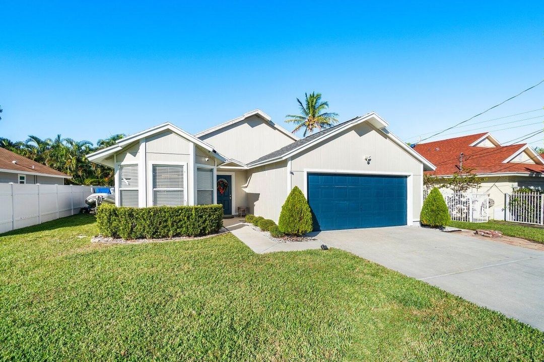 For Sale: $612,950 (3 beds, 2 baths, 1579 Square Feet)