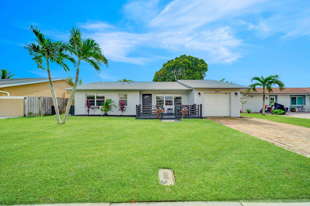 For Sale: $499,900 (3 beds, 2 baths, 1335 Square Feet)