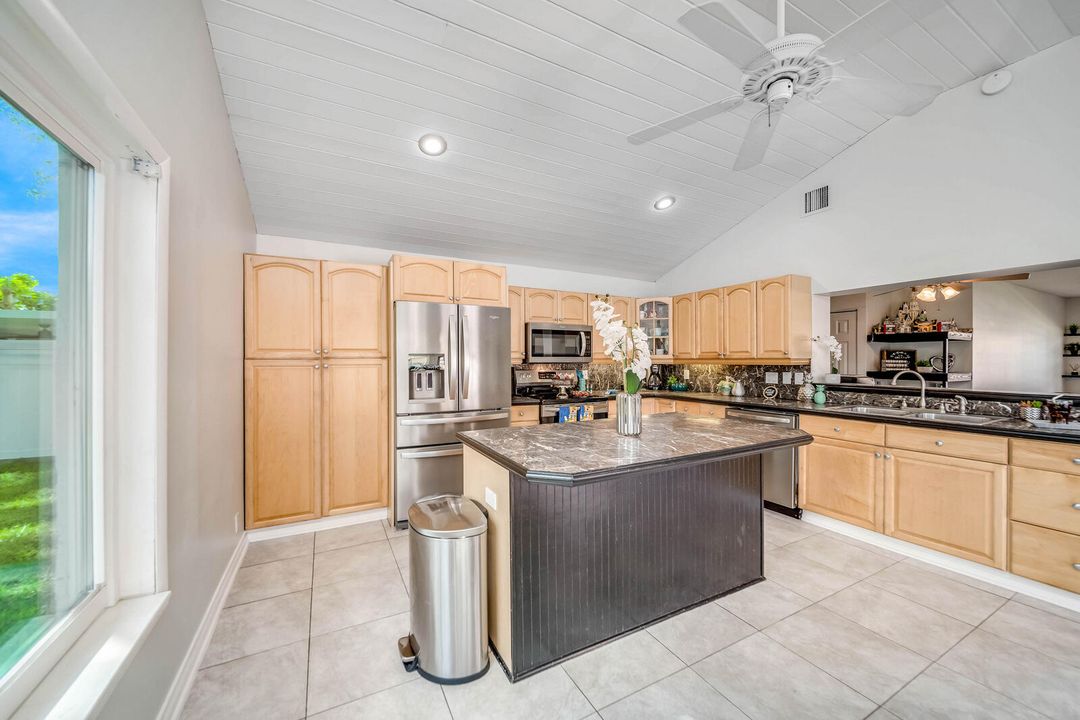 For Sale: $499,900 (3 beds, 2 baths, 1335 Square Feet)