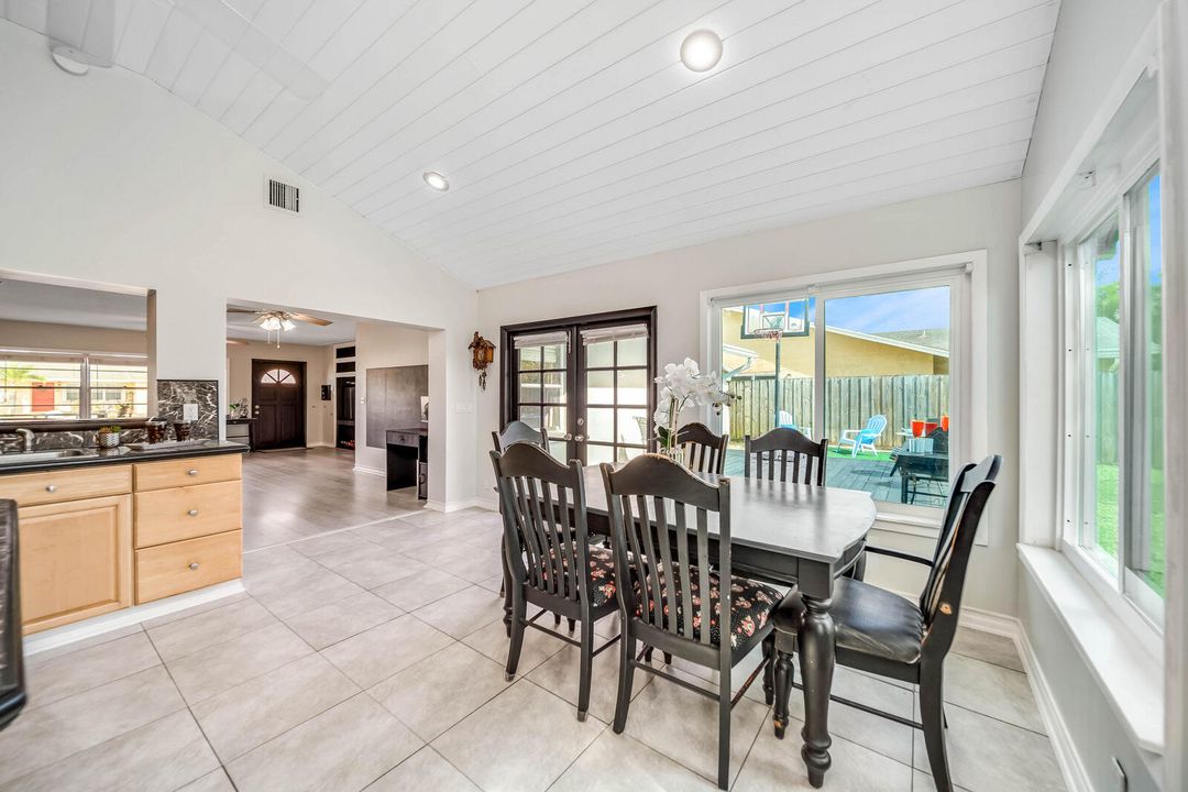 For Sale: $499,900 (3 beds, 2 baths, 1335 Square Feet)