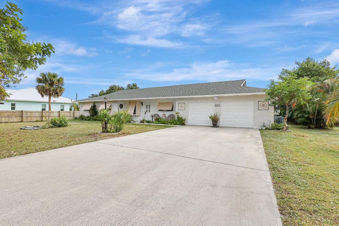 For Sale: $676,000 (3 beds, 2 baths, 2444 Square Feet)