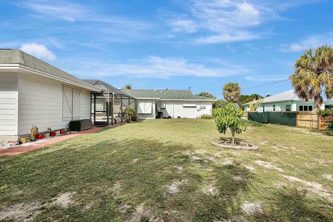 For Sale: $676,000 (3 beds, 2 baths, 2444 Square Feet)