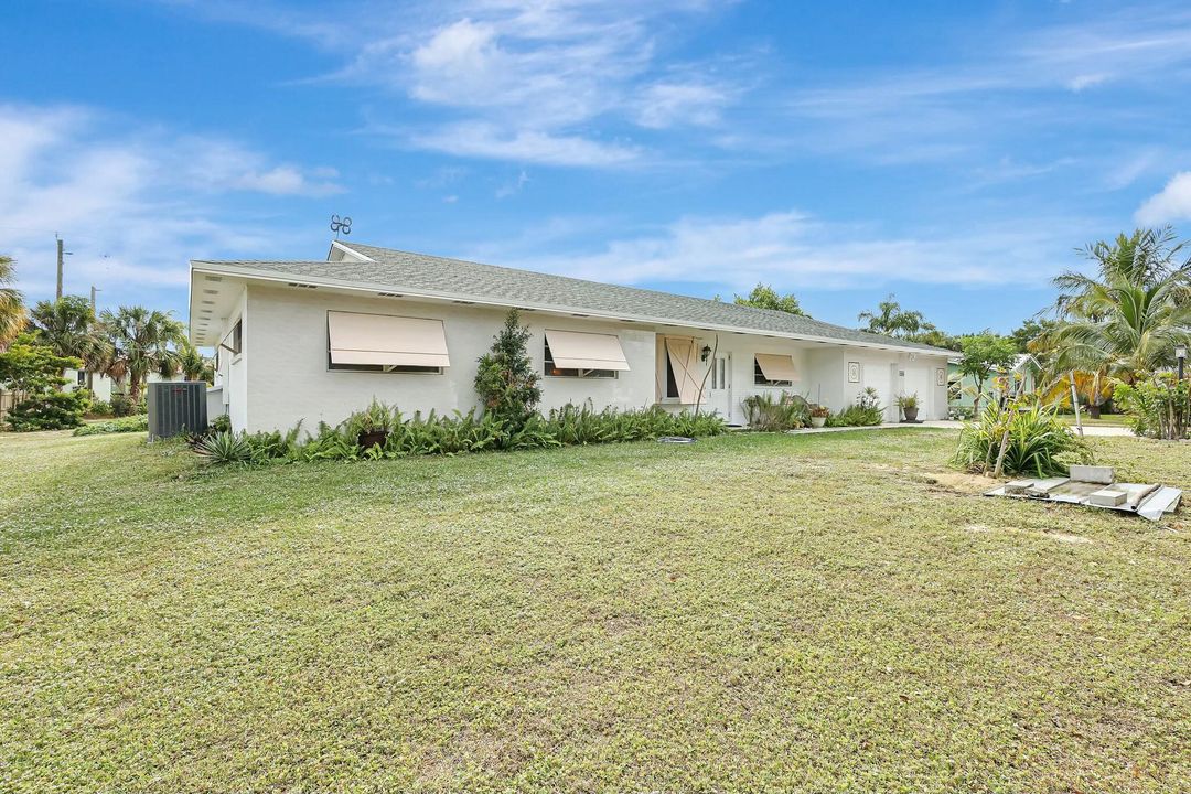 For Sale: $676,000 (3 beds, 2 baths, 2444 Square Feet)