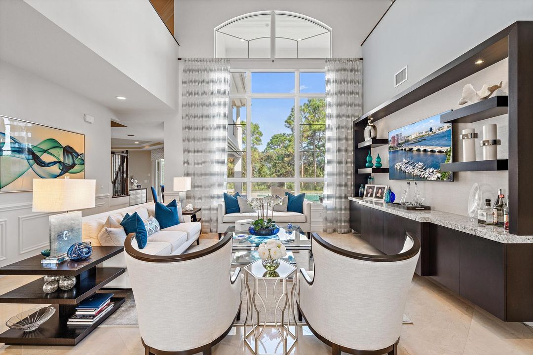 For Sale: $3,995,000 (5 beds, 5 baths, 4702 Square Feet)