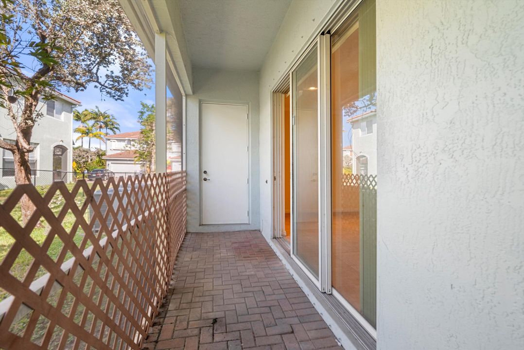 For Sale: $339,000 (3 beds, 2 baths, 1447 Square Feet)