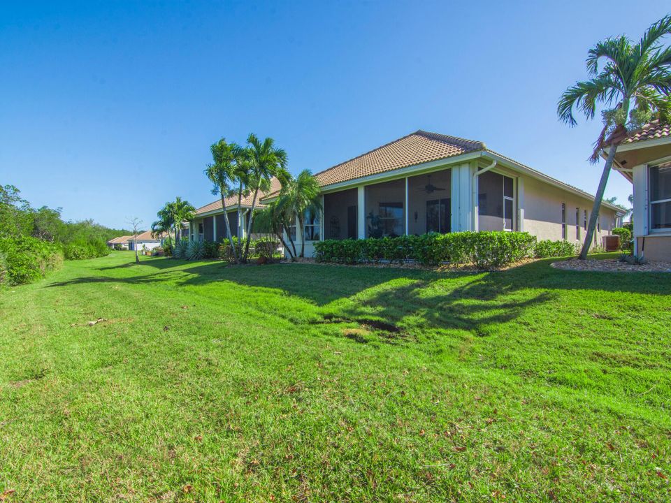 For Sale: $898,000 (3 beds, 3 baths, 2386 Square Feet)