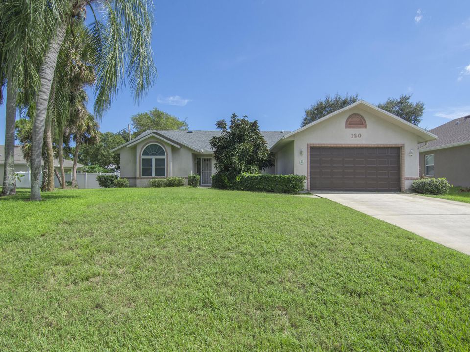 For Sale: $350,000 (3 beds, 2 baths, 1878 Square Feet)