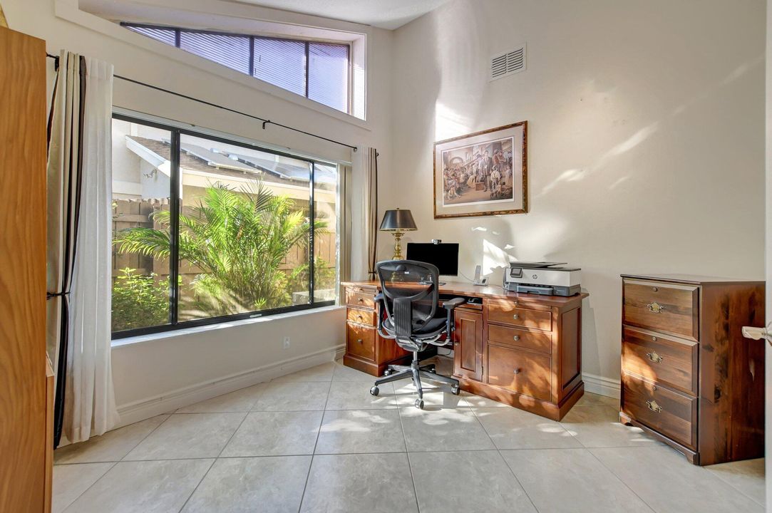 Active With Contract: $585,000 (2 beds, 2 baths, 1627 Square Feet)