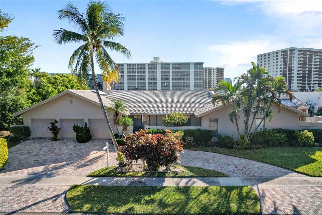 For Sale: $4,500,000 (3 beds, 3 baths, 3403 Square Feet)