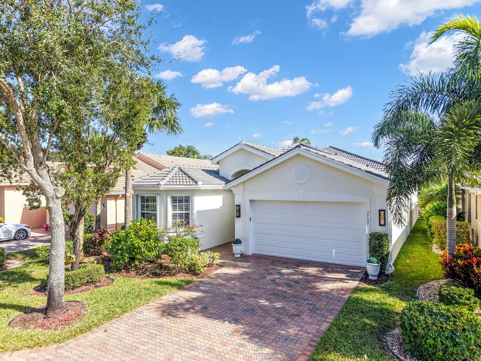 For Sale: $799,000 (3 beds, 2 baths, 2347 Square Feet)