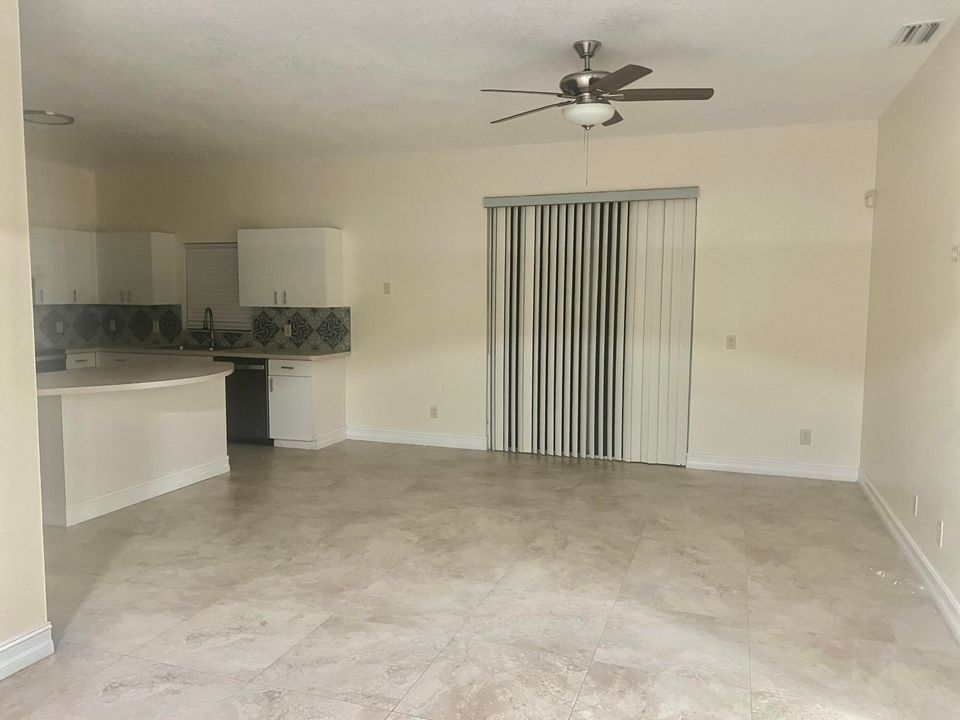 For Rent: $2,900 (3 beds, 2 baths, 1536 Square Feet)