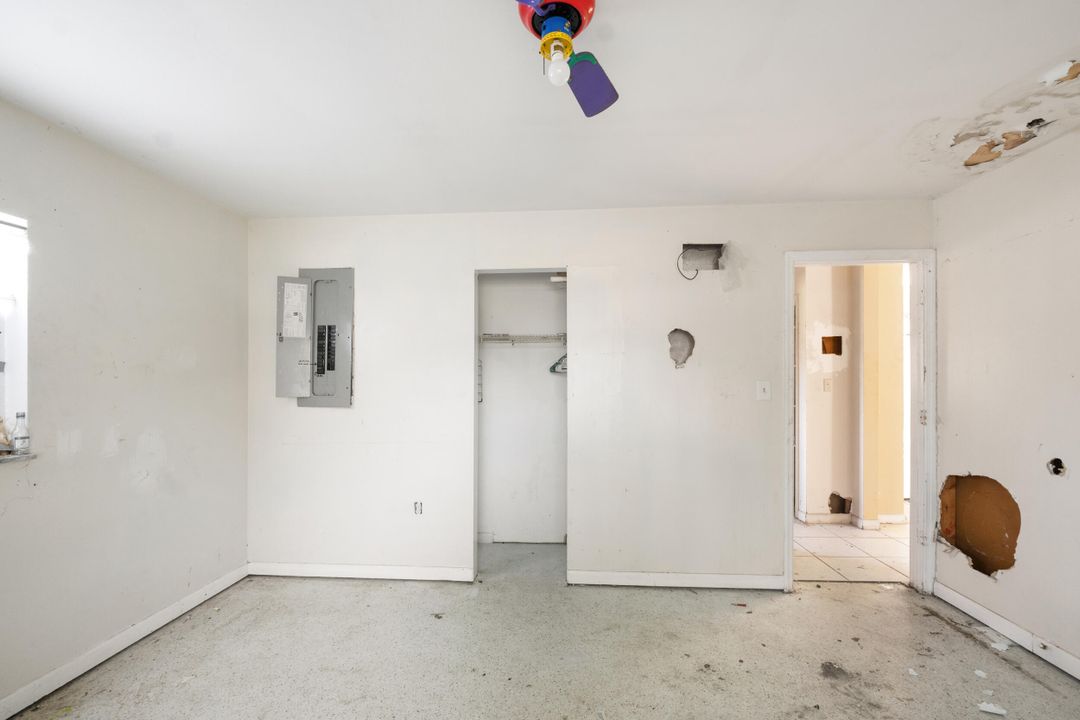 Active With Contract: $199,000 (4 beds, 2 baths, 1867 Square Feet)