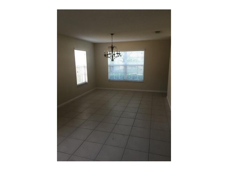 For Rent: $3,675 (4 beds, 2 baths, 2188 Square Feet)