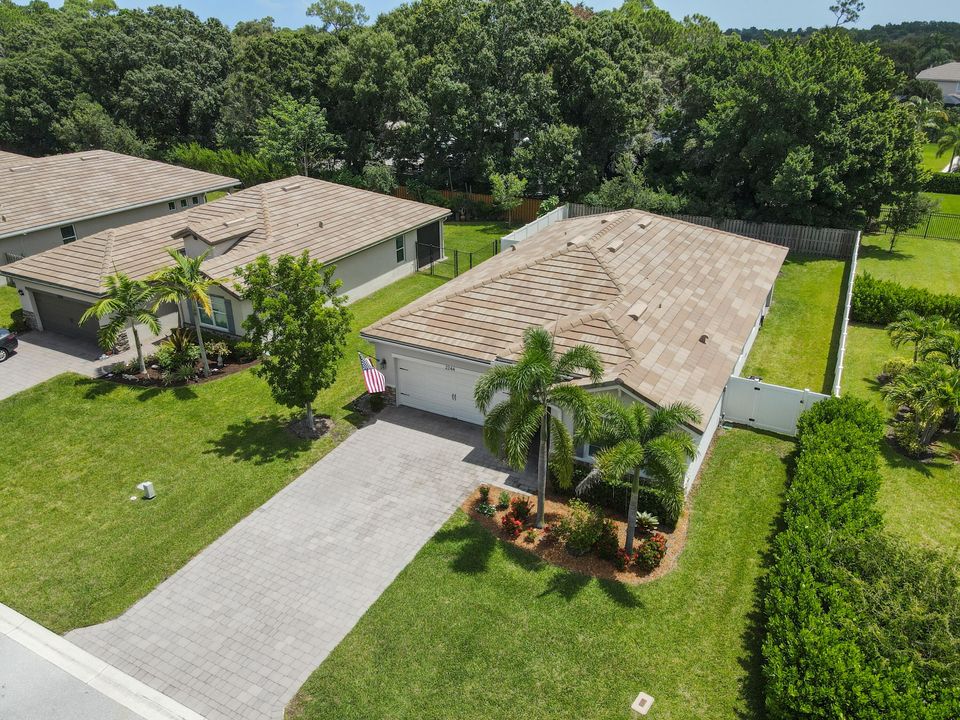 For Sale: $615,000 (3 beds, 2 baths, 1808 Square Feet)