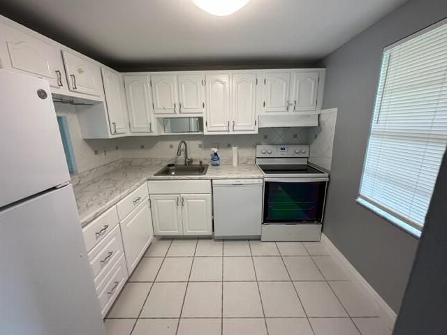 For Sale: $154,900 (2 beds, 2 baths, 925 Square Feet)