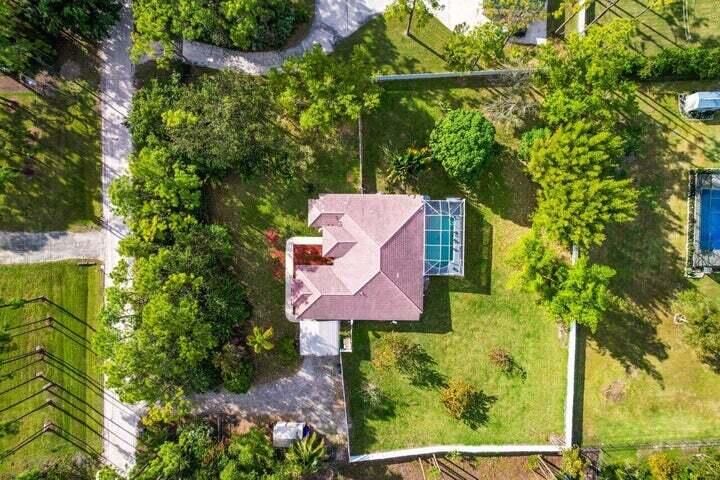 En Venta: $724,900 (3 camas, 2 baños, 2120 Pies cuadrados)