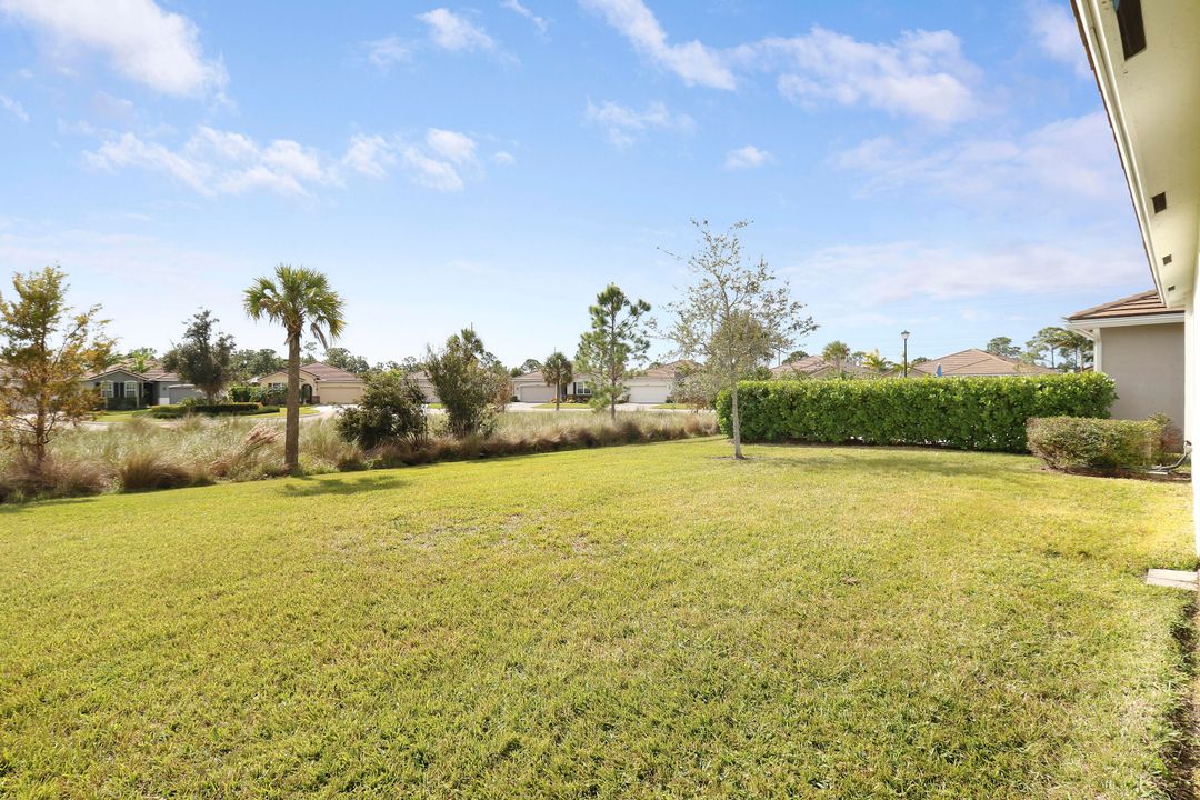 For Sale: $599,000 (3 beds, 2 baths, 1816 Square Feet)