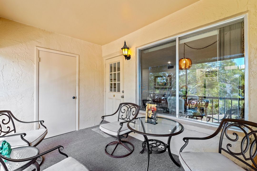 Под контрактом: $115,000 (2 спален, 2 ванн, 924 Квадратных фут)