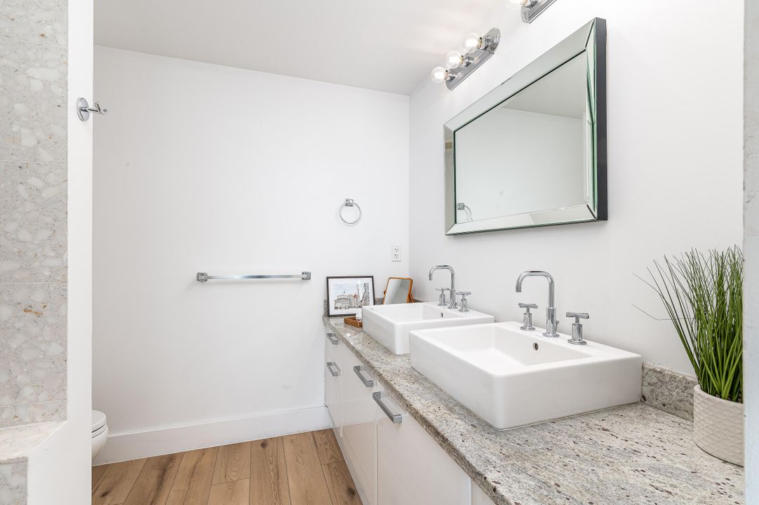 For Sale: $740,000 (2 beds, 2 baths, 1300 Square Feet)