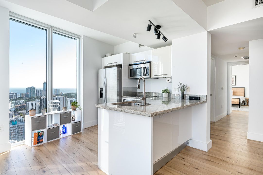 For Sale: $740,000 (2 beds, 2 baths, 1300 Square Feet)