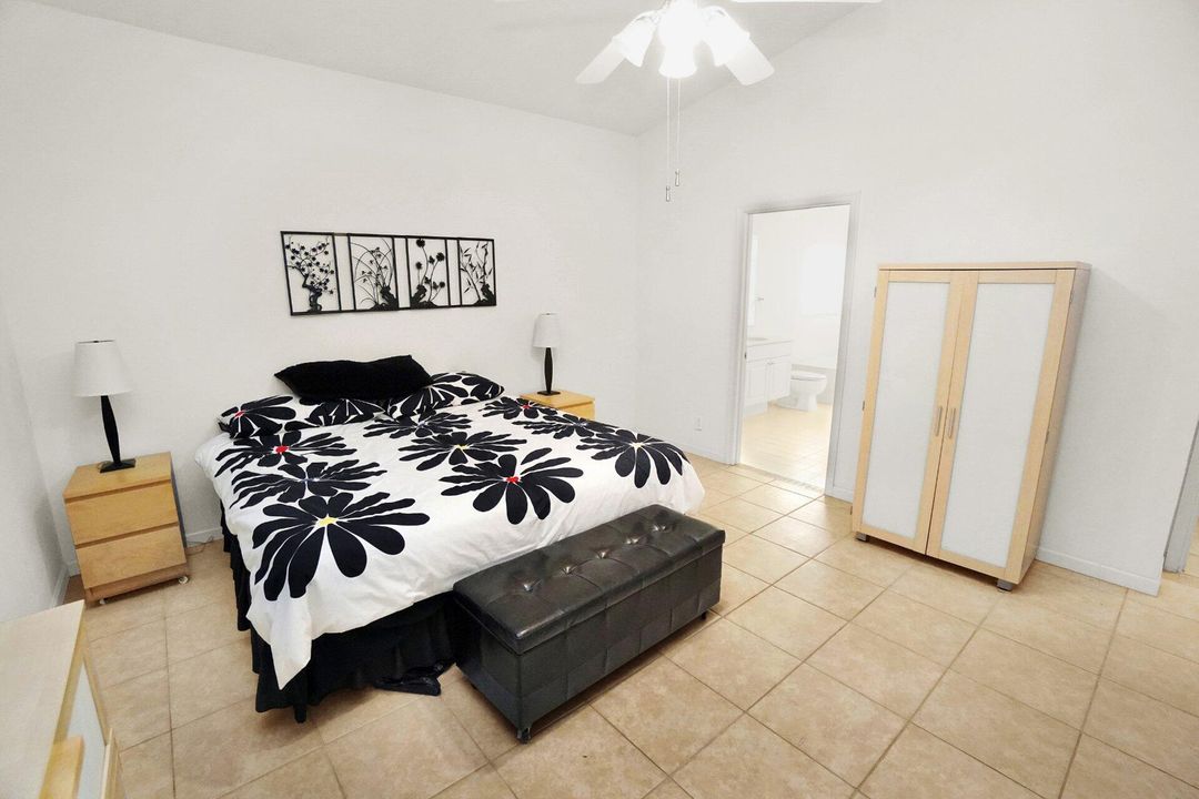 For Sale: $335,000 (3 beds, 2 baths, 1661 Square Feet)