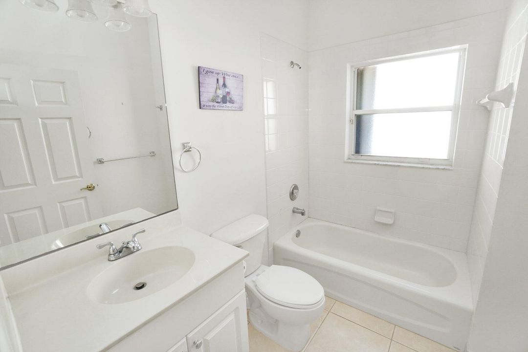 For Sale: $335,000 (3 beds, 2 baths, 1661 Square Feet)