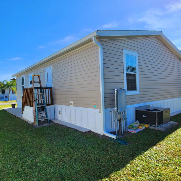 For Sale: $110,000 (3 beds, 2 baths, 1200 Square Feet)