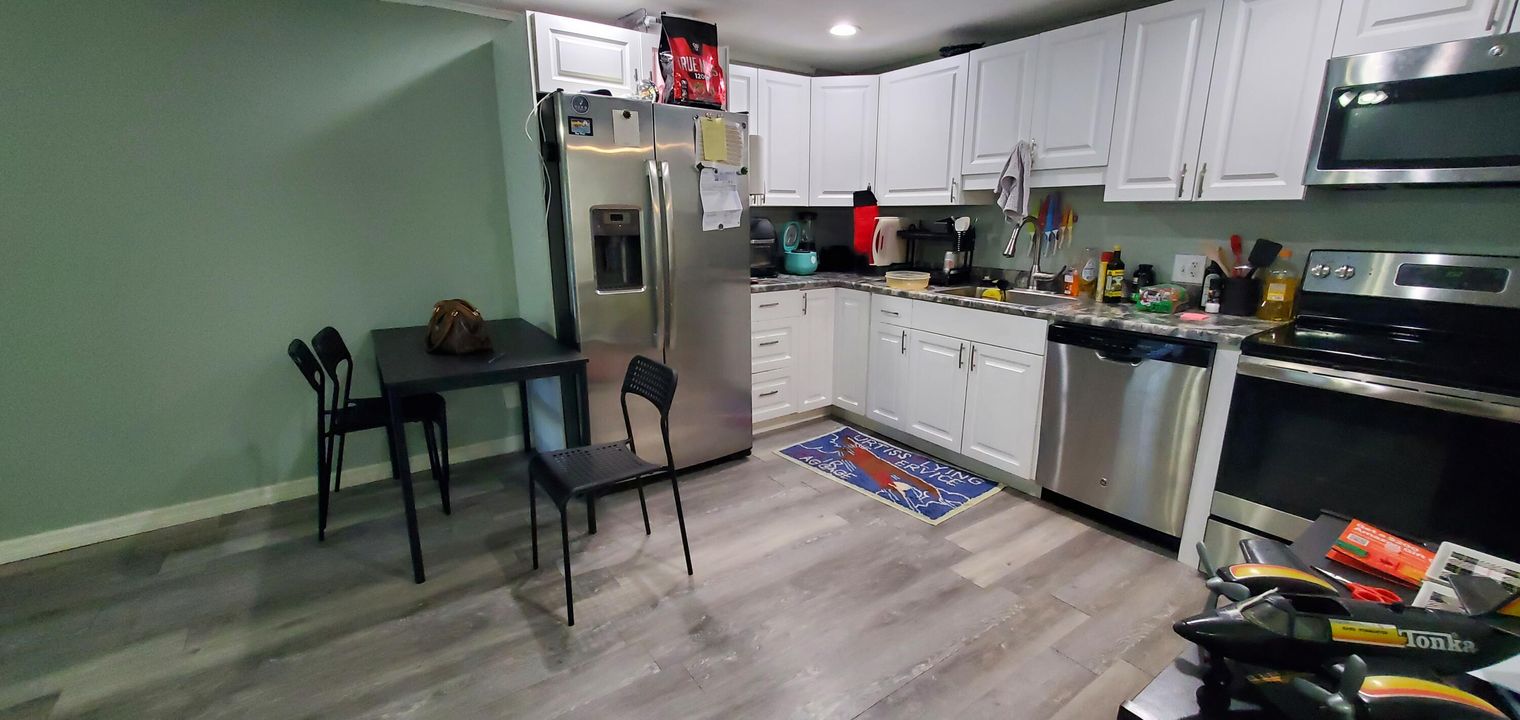 For Rent: $1,600 (1 beds, 1 baths, 550 Square Feet)