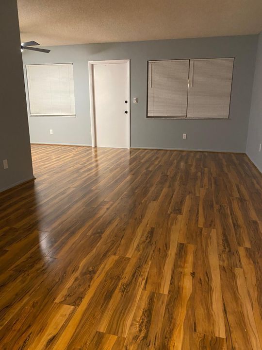 For Rent: $1,400 (1 beds, 1 baths, 750 Square Feet)