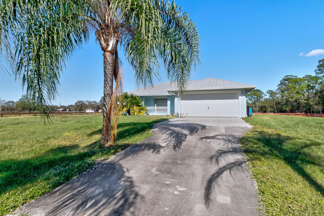 Active With Contract: $824,500 (3 beds, 2 baths, 2093 Square Feet)