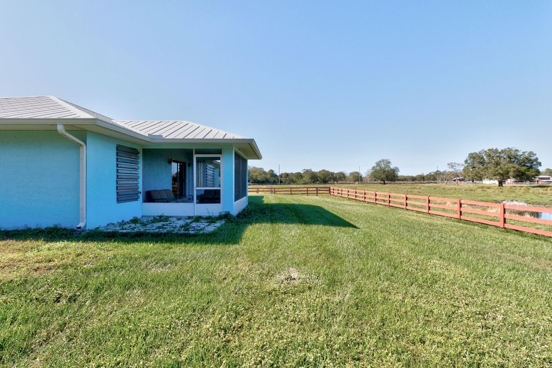 Active With Contract: $824,500 (3 beds, 2 baths, 2093 Square Feet)