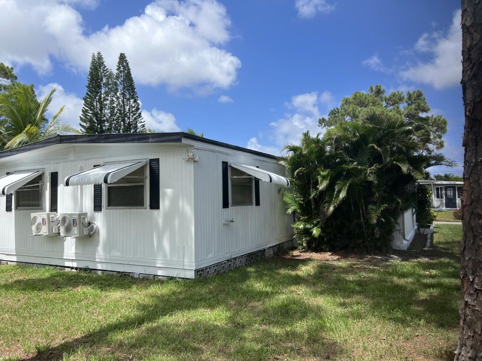 For Sale: $75,000 (2 beds, 2 baths, 1400 Square Feet)