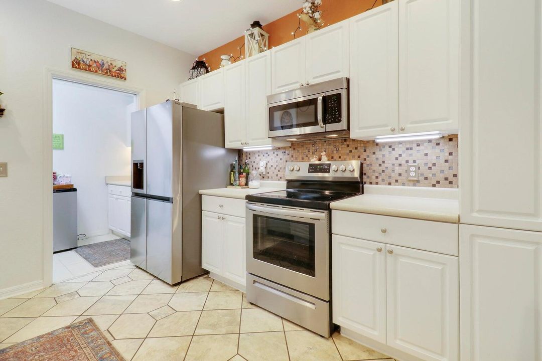 For Sale: $255,000 (2 beds, 2 baths, 1340 Square Feet)