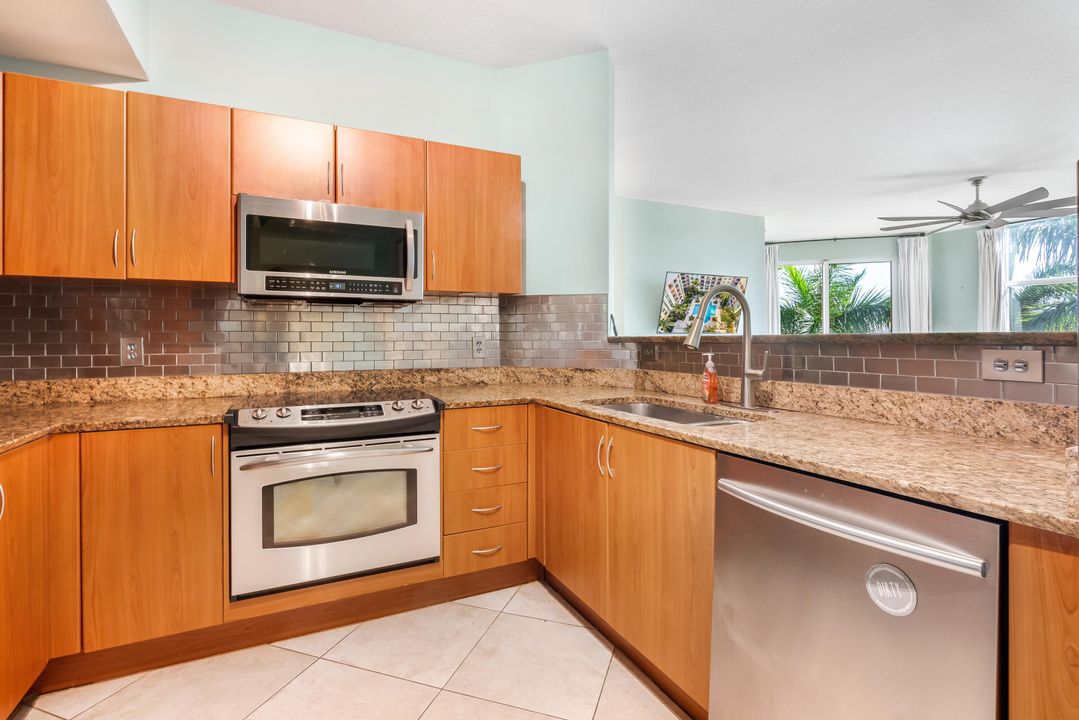 For Sale: $380,000 (3 beds, 2 baths, 1515 Square Feet)