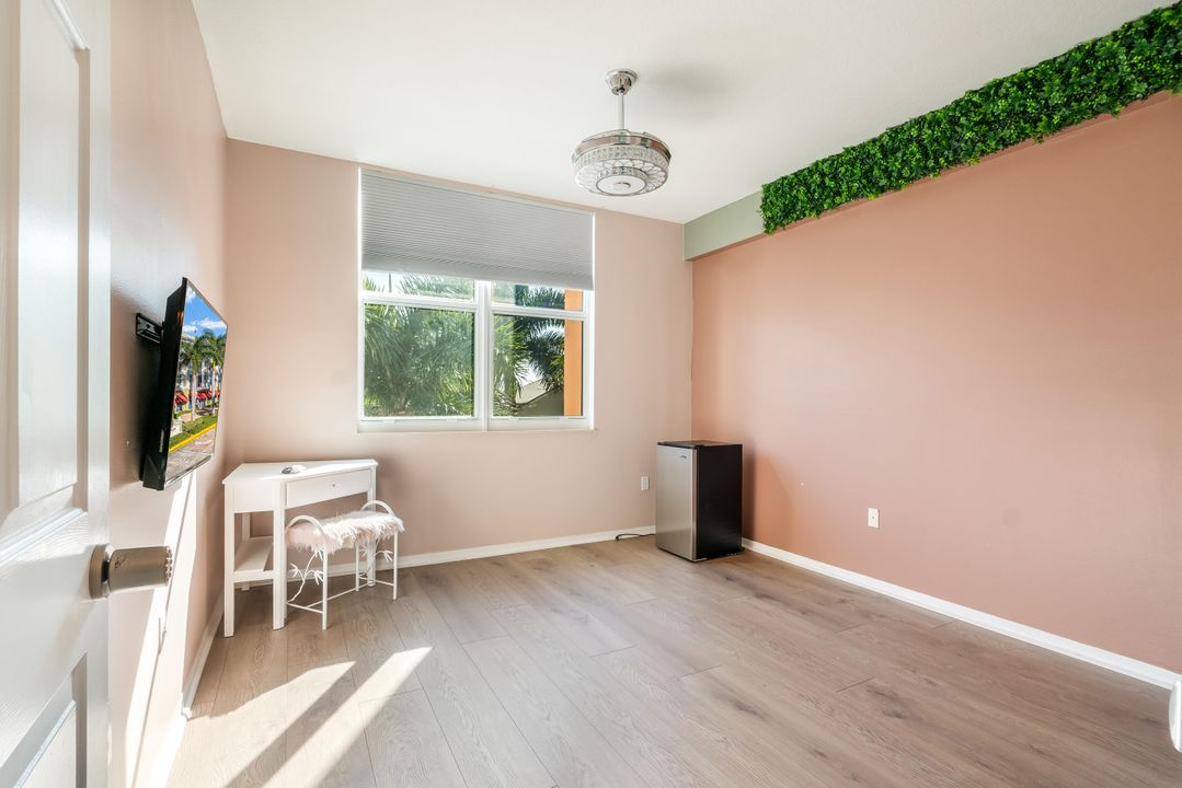 For Sale: $380,000 (3 beds, 2 baths, 1515 Square Feet)