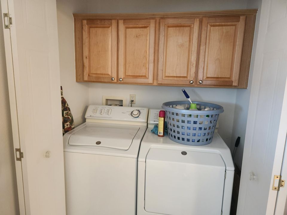 For Sale: $224,900 (2 beds, 2 baths, 1726 Square Feet)