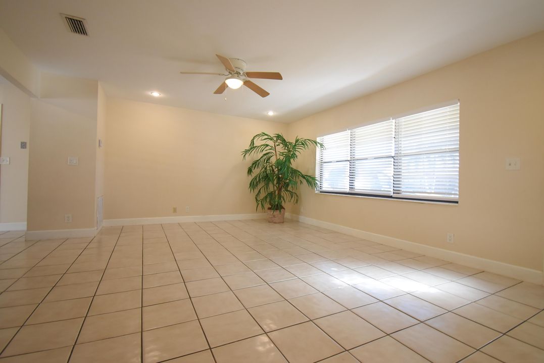 For Rent: $3,300 (3 beds, 2 baths, 1336 Square Feet)