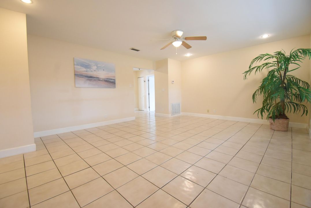 For Rent: $3,300 (3 beds, 2 baths, 1336 Square Feet)