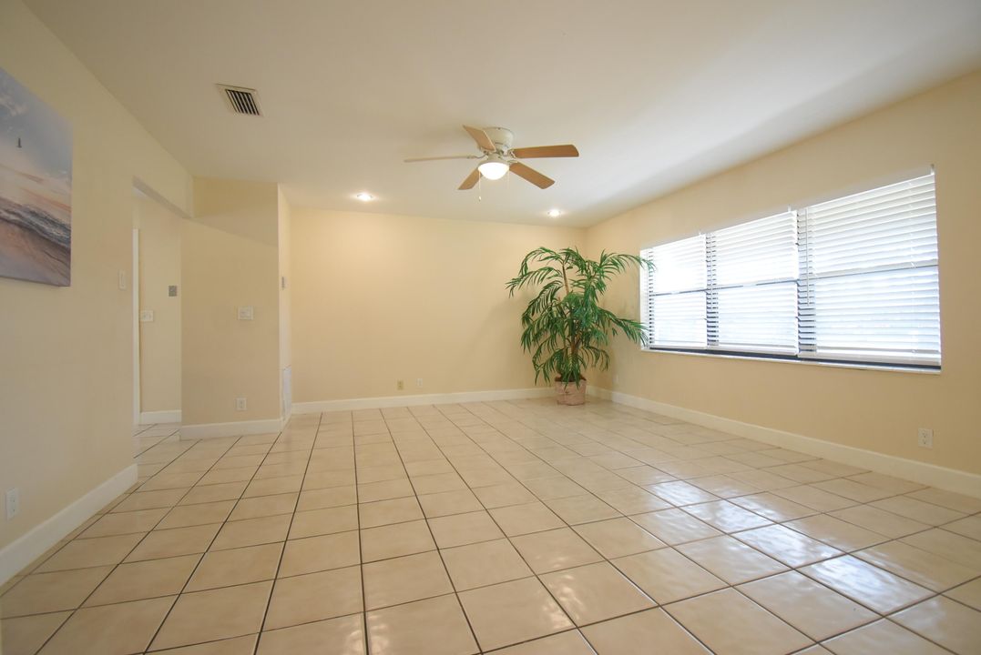 For Rent: $3,300 (3 beds, 2 baths, 1336 Square Feet)