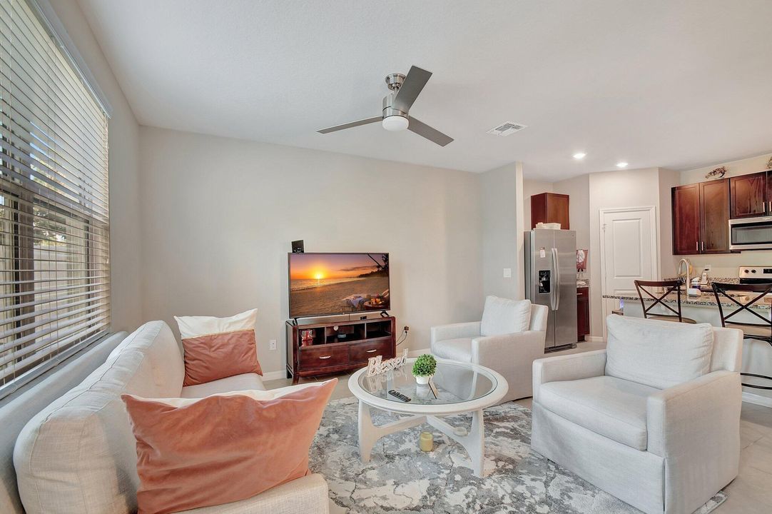 For Sale: $439,000 (3 beds, 2 baths, 1525 Square Feet)